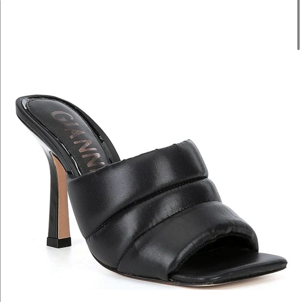 🔥 New in Box 🔥 Gianni Bini square toe heel